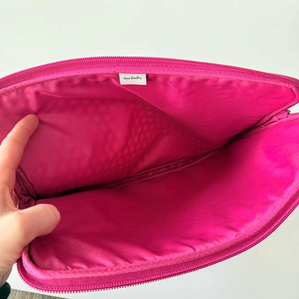 Vera Bradley Stamped Paisley Laptop Sleeve Tablet Case Pink and White